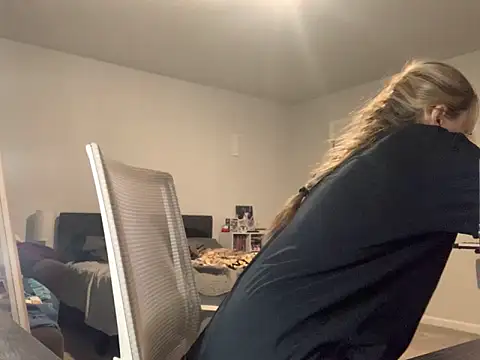 Peachyshortcakez online show from February 10, 2026, 8:46 pm