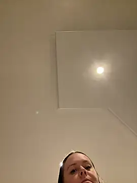 carinabro10 online show from February 25, 2026, 12:37 pm