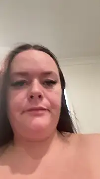carinabro10 online show from June 1, 2026, 2:24 am