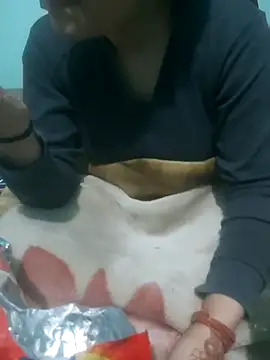 Lovebird2006 online show from January 11, 2026, 4:56 pm