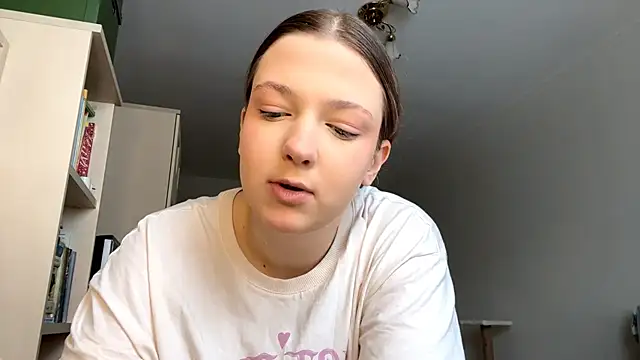 JammieMickiewicz online show from February 7, 2026, 8:18 am