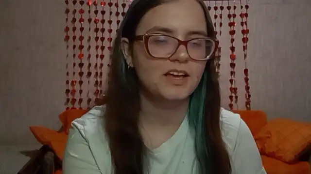 Snapshot of Miyabeee chatting on February 12, 2026, 5:08 pm Miyabeee online show from February 12, 2026, 5:08 pm