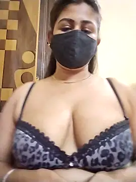 pinkihot23 online show from February 26, 2026, 4:17 pm