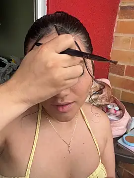 Veronica Wins  online show from April 9, 2026, 5:07 pm