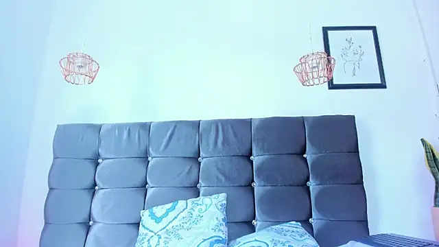 kitti lovee online show from February 27, 2026, 4:29 pm