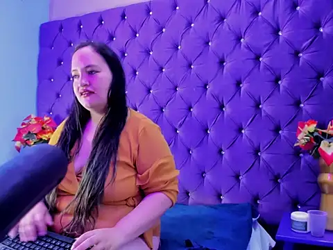 MiaRouss69 online show from January 31, 2026, 8:18 pm