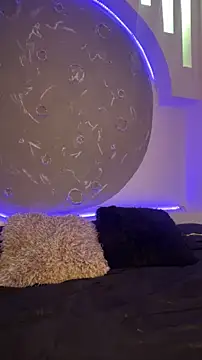 Apolo lux1 online show from April 1, 2026, 8:50 pm