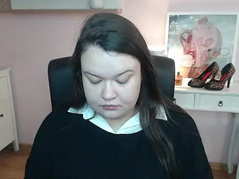 HollyDanceSoul online show from February 13, 2026, 5:36 am