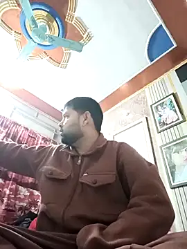 Pulkeet1433 online show from February 5, 2026, 4:11 pm