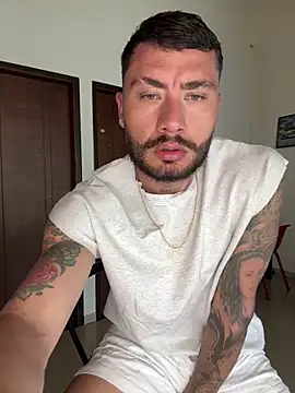 Snapshot of FrancoRossi_ chatting on February 16, 2026, 8:27 pm FrancoRossi online show from February 16, 2026, 8:27 pm