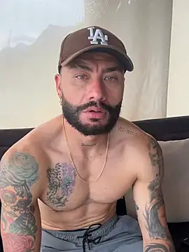 Snapshot of FrancoRossi_ chatting on March 9, 2026, 8:02 pm FrancoRossi online show from March 9, 2026, 8:02 pm