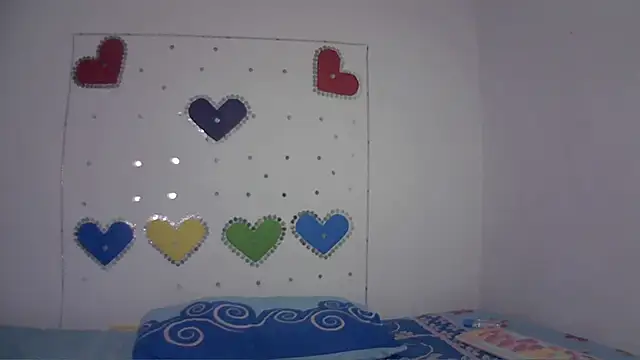 Mia Suarez7 online show from April 14, 2026, 11:55 pm