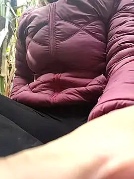 leona118 online show from February 12, 2026, 1:11 am