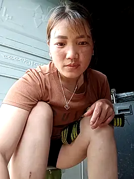 Nunaa2x online show from May 17, 2026, 1:47 am