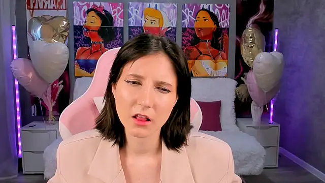 KikaOsterman online show from February 14, 2026, 12:35 pm