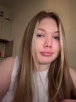 cutiejulie  online show from February 23, 2026, 2:58 pm