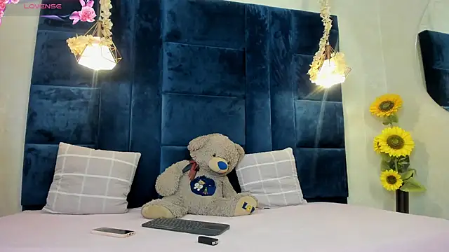 Laura Miller1 online show from March 15, 2026, 4:13 pm