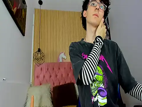 Syriussz online show from February 8, 2026, 7:28 pm