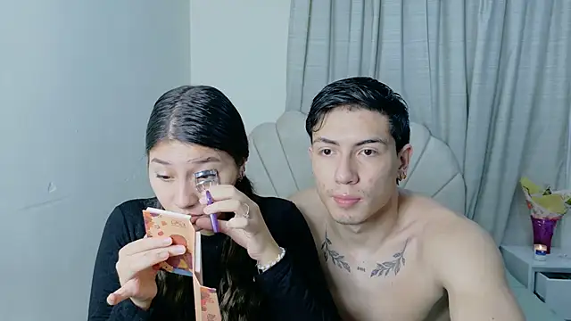 ScarlettAndLucas online show from May 28, 2026, 11:35 pm