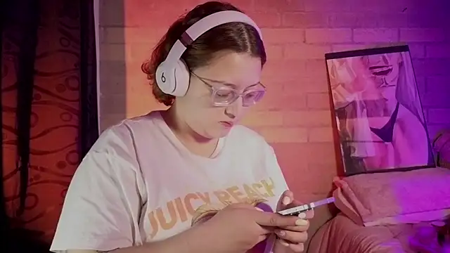 Mia Franklyn online show from March 28, 2026, 12:54 am