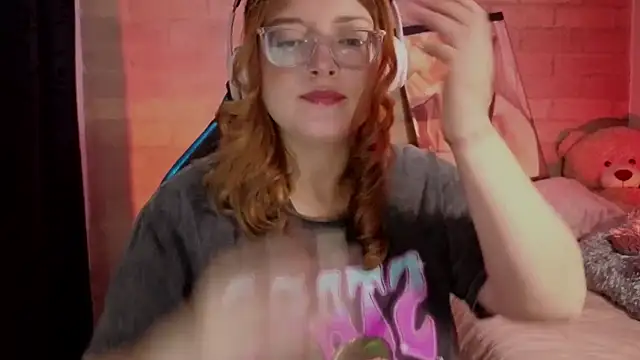 Mia Franklyn online show from April 12, 2026, 7:41 pm