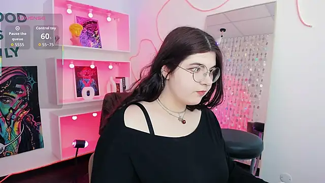 Siena aa online show from April 15, 2026, 6:04 pm