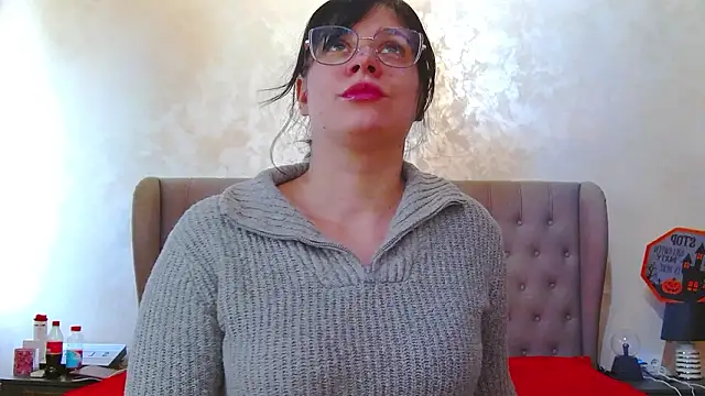 Snapshot of MaddyAllure chatting on March 2, 2026, 9:49 am MaddyAllure online show from March 2, 2026, 9:49 am