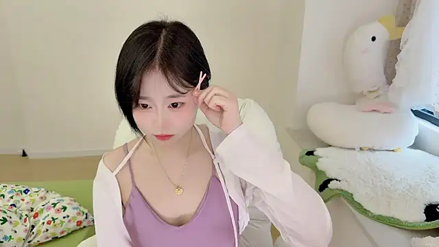 Onefiona online show from March 17, 2026, 3:44 am