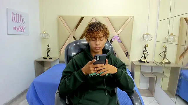 Anyelo Twink online show from February 24, 2026, 8:51 pm