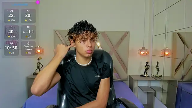 Anyelo Twink online show from June 6, 2026, 10:58 pm