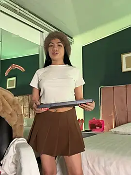 Little Lexyy online show from July 19, 2026, 5:22 am