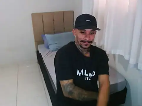 Snapshot of lipegonzalezz chatting on February 12, 2026, 3:18 pm lipegonzalezz online show from February 12, 2026, 3:18 pm