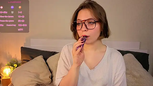 Next2Marie online show from April 10, 2026, 2:28 am