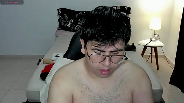 Snapshot of Dylan_cr chatting on March 30, 2026, 1:28 am Dylan cr online show from March 30, 2026, 1:28 am