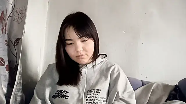 MollyAsian online show from February 7, 2026, 4:16 am