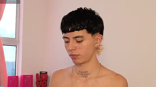 Maiky Cooper01 online show from March 22, 2026, 1:47 pm