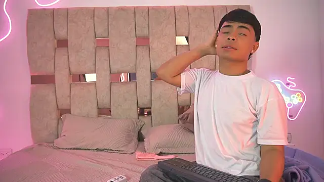 LiamJaxon online show from February 6, 2026, 3:55 am