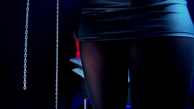 LucyStonne online show from April 6, 2026, 7:59 pm