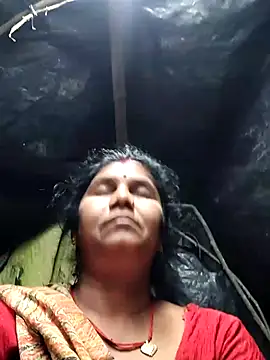 Hot di97 online show from February 27, 2026, 9:59 pm