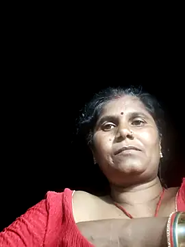 Snapshot of Hot_di97 chatting on July 15, 2026, 3:28 pm Hot di97 online show from July 15, 2026, 3:28 pm