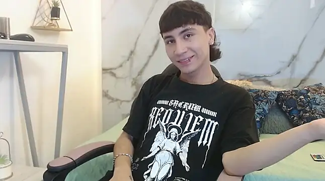 XanderGrey8 online show from April 5, 2026, 7:22 pm