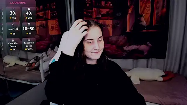 KiraDuvall online show from April 2, 2026, 4:04 pm