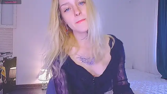 sailormoon666  online show from April 12, 2026, 6:40 am