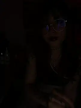 neo vampy online show from April 18, 2026, 7:45 am