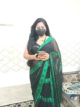 Cute purnima143 online show from May 8, 2026, 5:40 pm