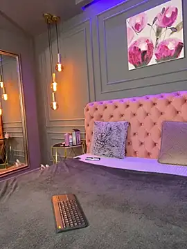 ScarletSnows online show from February 22, 2026, 6:17 pm