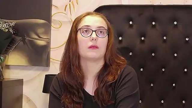 JulieAnnX online show from January 13, 2026, 9:58 am