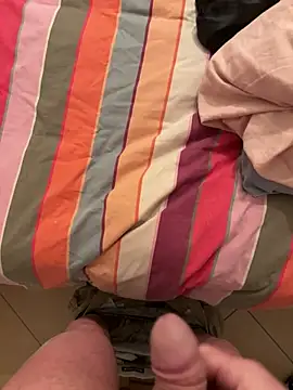 Snapshot of couple1508 chatting on February 17, 2026, 2:46 pm couple1508 online show from February 17, 2026, 2:46 pm