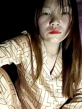 natra0033 online show from April 13, 2026, 9:20 pm