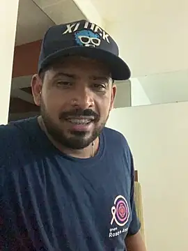 Sougenteboa1 online show from January 18, 2026, 7:45 am